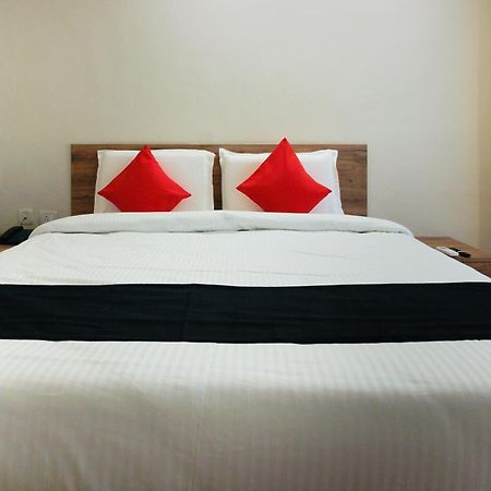 Capital O Sri Suprabhat Grand Near Kachiguda Railway Station 海得拉巴 外观 照片