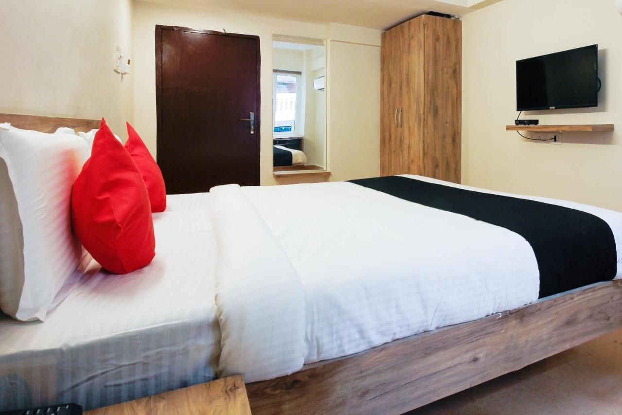 Capital O Sri Suprabhat Grand Near Kachiguda Railway Station 海得拉巴 外观 照片