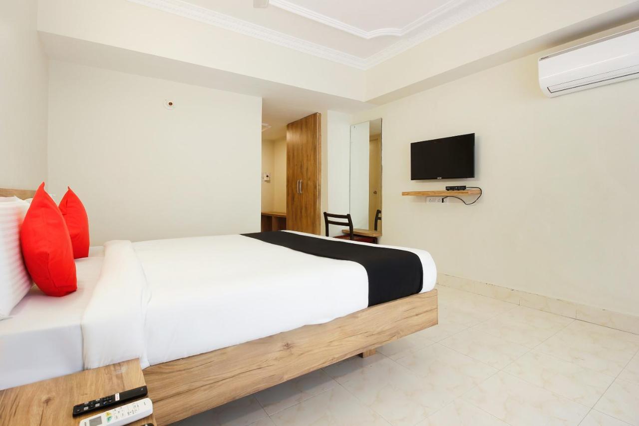 Capital O Sri Suprabhat Grand Near Kachiguda Railway Station 海得拉巴 外观 照片