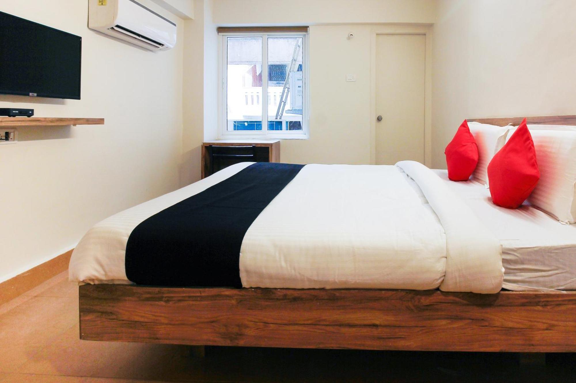 Capital O Sri Suprabhat Grand Near Kachiguda Railway Station 海得拉巴 外观 照片