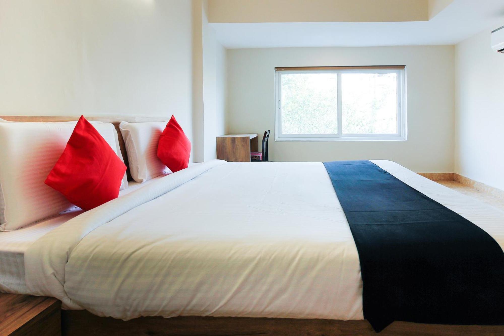 Capital O Sri Suprabhat Grand Near Kachiguda Railway Station 海得拉巴 外观 照片