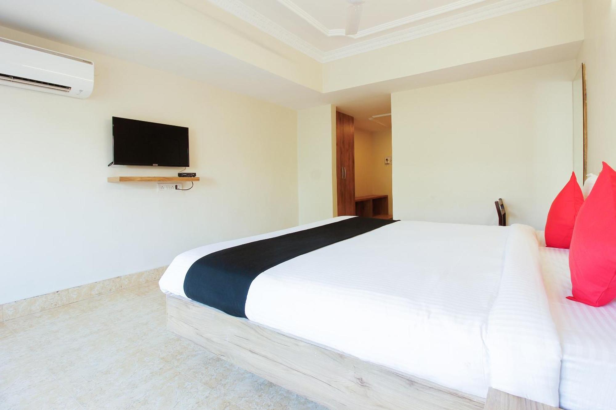 Capital O Sri Suprabhat Grand Near Kachiguda Railway Station 海得拉巴 外观 照片