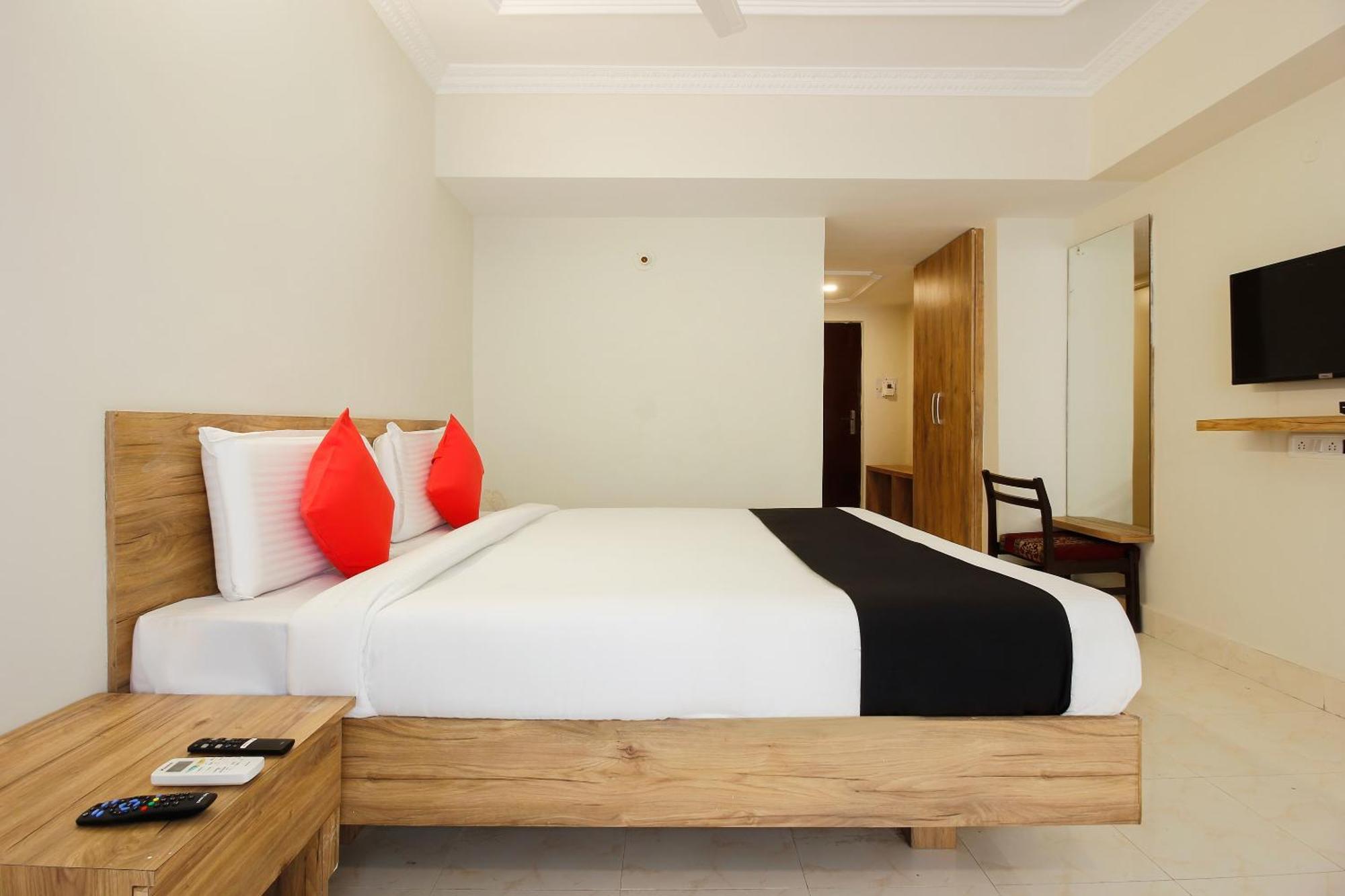 Capital O Sri Suprabhat Grand Near Kachiguda Railway Station 海得拉巴 外观 照片