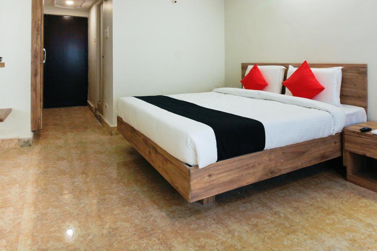 Capital O Sri Suprabhat Grand Near Kachiguda Railway Station 海得拉巴 外观 照片